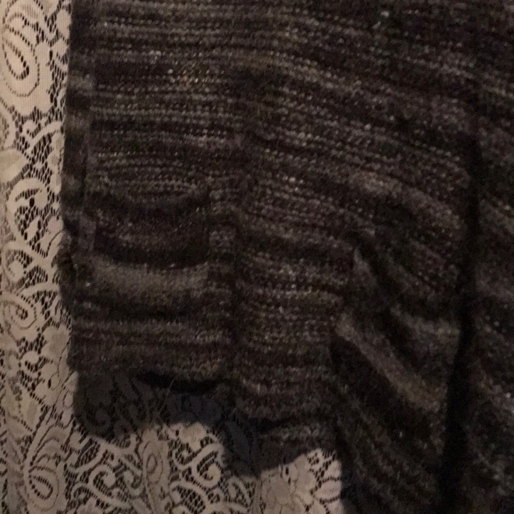 Sweater - Picture 2 of 6
